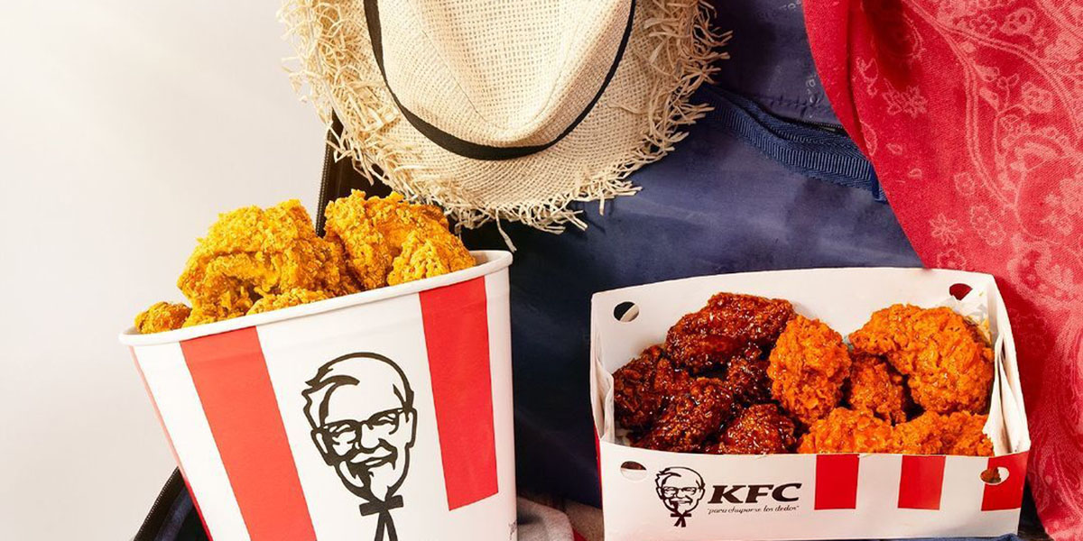 La combinación perfecta: Pollo frito y maratones de series